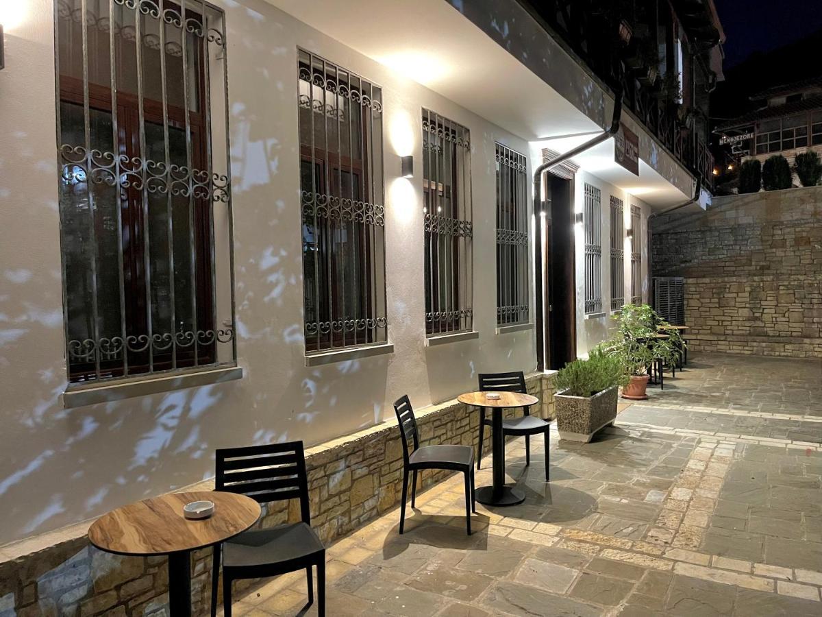 Bujtina Apsus Hotel Berat Exterior photo