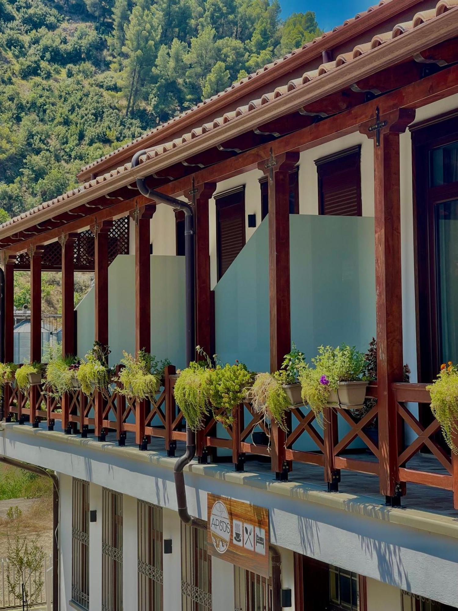 Bujtina Apsus Hotel Berat Exterior photo